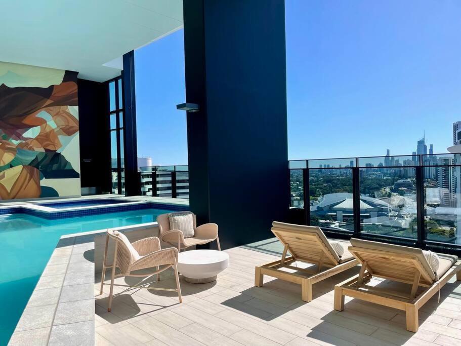 Brand New Luxury Oceanview 2beds Apt 40f * Gold Coast